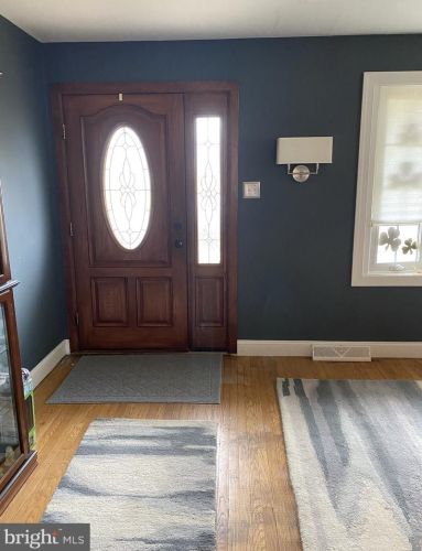 512 Oakland Ave, Gloucester, NJ 08031-1464