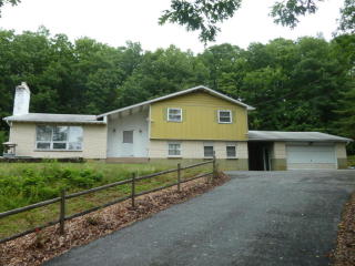 179 Tomhicken Rd, Sugarloaf, PA 18249-3602