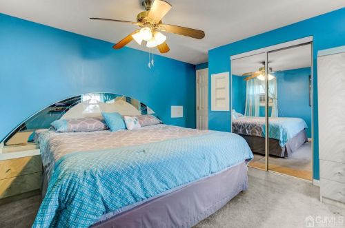 28 Island Dr, Old Bridge NJ  08857-2518 exterior