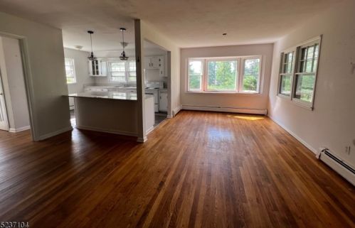 12 Jessica Ln, Warren NJ  07059-7107 exterior