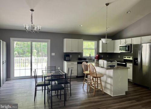 106 Lake Country Dr, Mineral VA  23117-5066 exterior