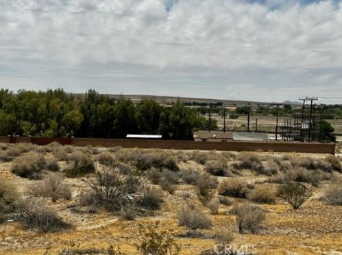 15430 National Trails Hwy, Helendale, CA 92342-9760