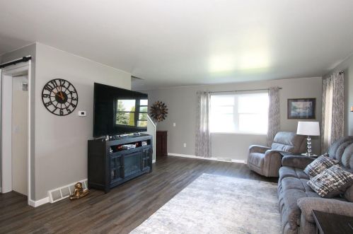 416 Greenbriar Ave, Fond Du Lac, WI 54935-1834