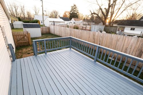 100 Maplewood Ave, Mount Vernon OH  43050-3138 exterior