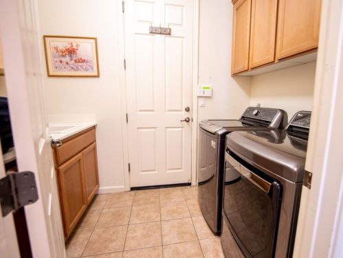 767 Red Barn Pl, Lathrop CA  95330-8975 exterior