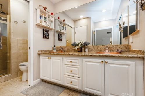 6421 Calle Del Norte, Anaheim CA  92807-4203 exterior