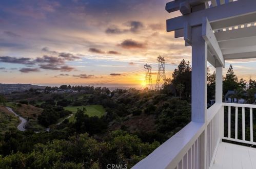 7061 Country Club Ln, Anaheim, CA 92807-4413