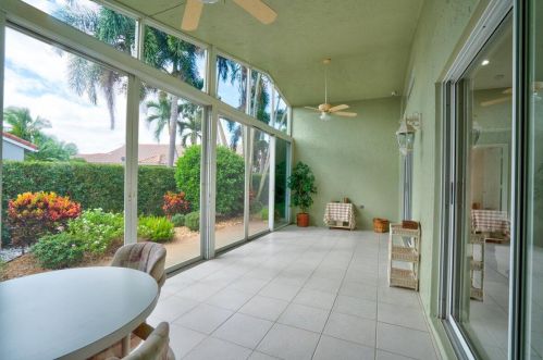 7038 Haviland Cir, Boynton Beach FL  33437-6472 exterior