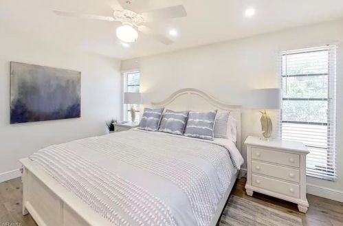 1271 Alhambra Cir, Naples FL 34103-3290 exterior