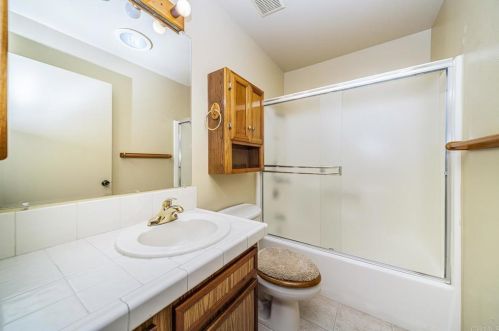 3866 San Pablo Ave, Oceanside CA  92057-7208 exterior