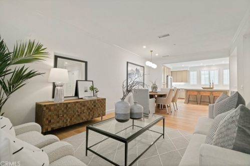 8 Nautical Mile Dr, Newport Beach CA  92663-2784 exterior