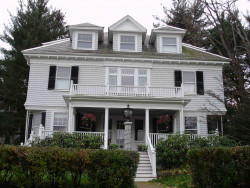 46 Nonantum St, Newton, MA 02458-2434