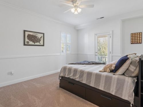 2075 Merlot Dr, Morgan Hill CA  95037-3883 exterior