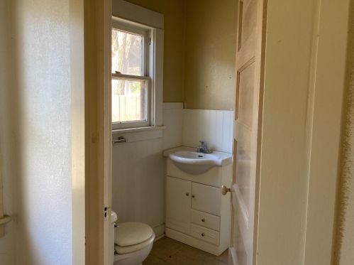 3342 Topeka St, Riverbank CA  95367-2330 exterior