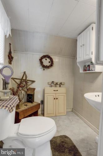 609 Pottsville St, Lykens PA  17048-1630 exterior