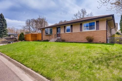 859 Richmond St, South Saint Paul, MN 55075-3112