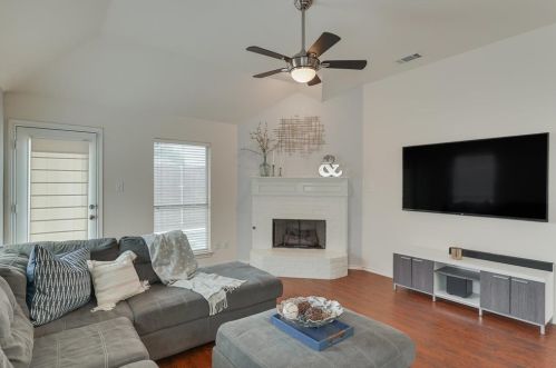 2605 Cross Haven Dr, Lewisville TX  75028-2484 exterior