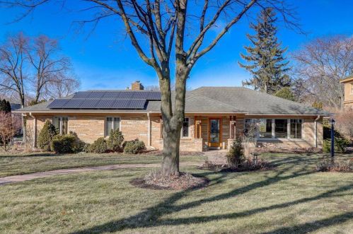 4201 Lake Dr, Milwaukee, WI 53211-1723