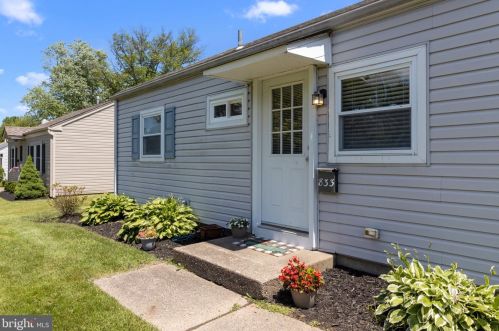 833 Pennsylvania Ave, Southampton PA  18966-3405 exterior