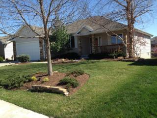 16525 Cottonwood St, Omaha NE  68136-3120 exterior