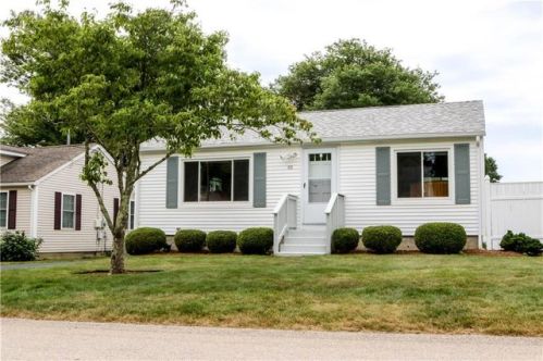 88 Angell Rd, South Kingstown RI  02882-5171 exterior