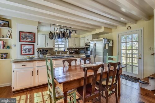 20209 St Louis Rd, Purcellville VA  20132-4905 exterior