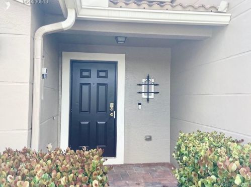 2189 Rockport Rd, Fort Pierce, FL 34953-4376