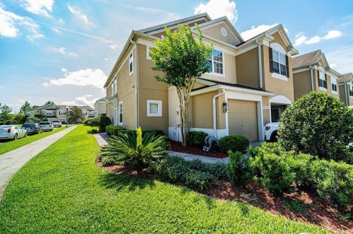 905 Rock Harbor Ave, Orlando, FL 32828-6825