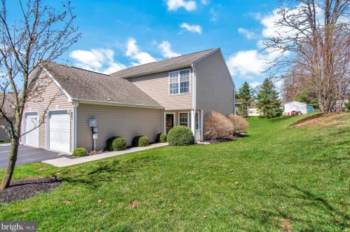 600 Bluebill Dr, Etters, PA 17319-8866