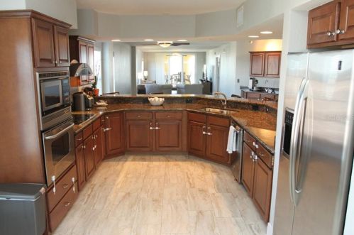 5353 Gulf Blvd, Saint Petersburg, FL 33706-2318