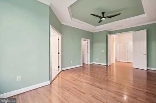 15480 Championship Dr, Haymarket VA  20169-6107 exterior