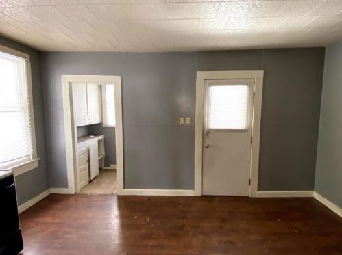 1502 Washington St, New Castle, PA 16101-4420