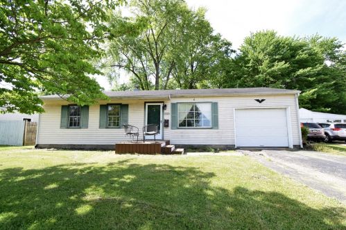 1530 Cranbrook Dr, Hermitage, PA 16148-2047