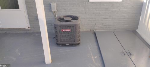 1205 Walnut St, Harrisburg PA  17103-2238 exterior