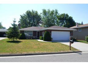 1141 Woodland Dr, Menasha, WI 54952-2059