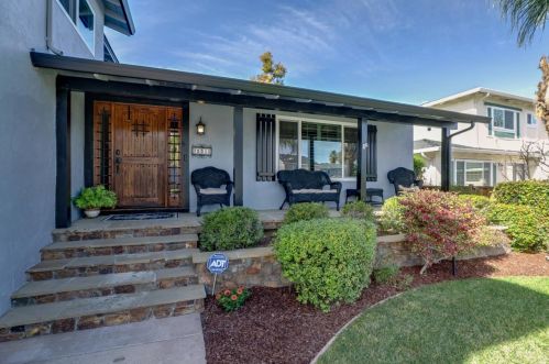 531 Churchill Park Dr, San Jose, CA 95136-2822