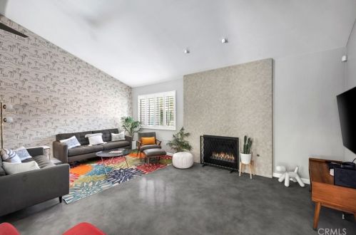 1120 Louise Dr, Palm Springs CA  92262-3209 exterior