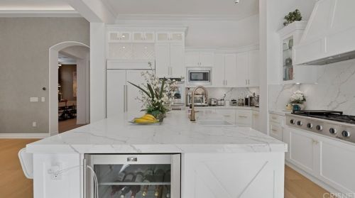 3825 Prado Del Trigo, Calabasas CA  91302-3638 exterior
