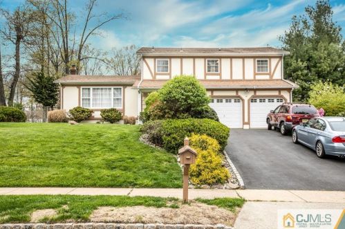 14 Boxwood Rd, Piscataway, NJ 08854-5902