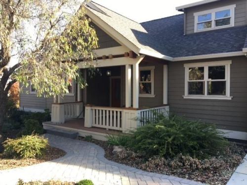 688 Walnut St, Ashland, OR 97520-1599