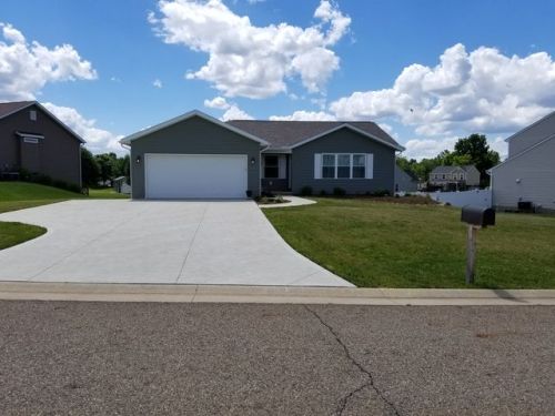 7751 Fiddler Court Cir, Canton, OH 44721-2290