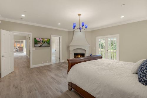 18660 Castle Lake Dr, Morgan Hill CA  95037-9472 exterior