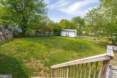 5624 Reardon Ln, Woodbridge VA  22193-3756 exterior