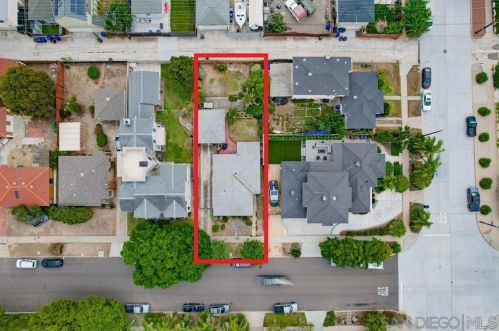 1421 Law St, San Diego, CA 92109-2121