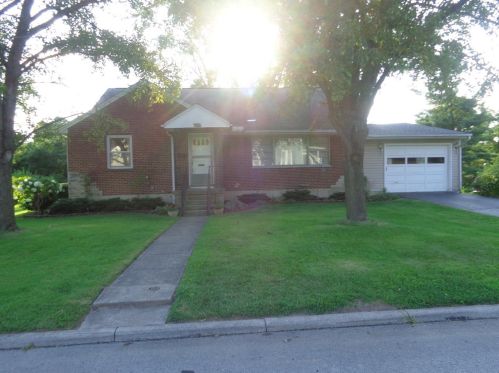 143 Wood St, Wilmington, OH 45177-1234