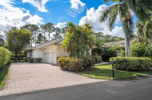 4232 Gleneagles Dr, Boynton Beach FL  33436-4802 exterior