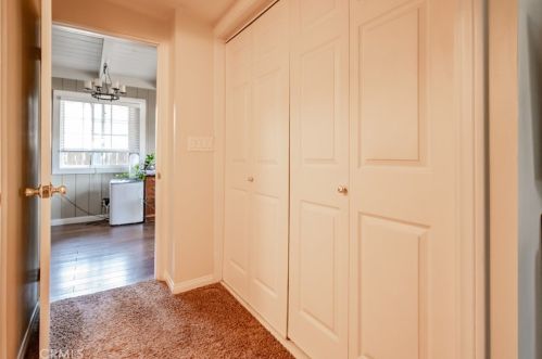 15226 Calle Los Hidalgos, Santa Clarita CA  91390-1035 exterior