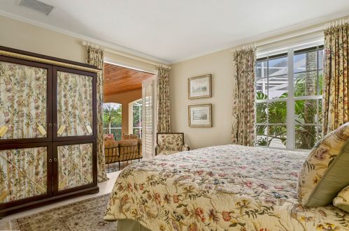 15563 Estancia Ln, West Palm Beach FL  33414-7439 exterior