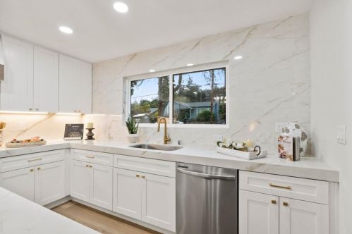 159 Westgate St, Redwood City CA  94062-2811 exterior