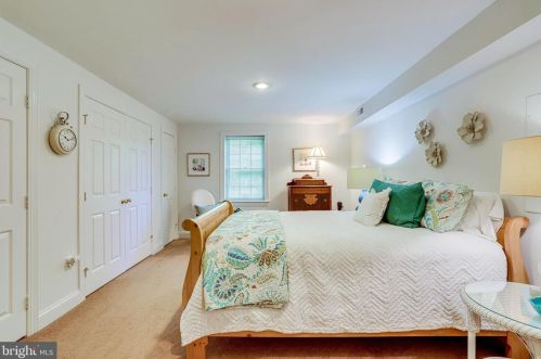 11406 Wild Bramble Way, Herndon VA  20194-1001 exterior